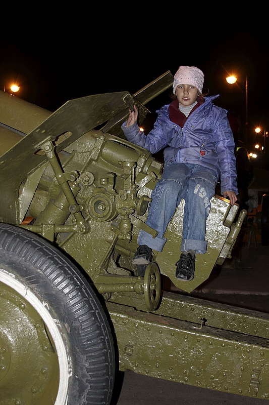 использование военной техники в мирных целях